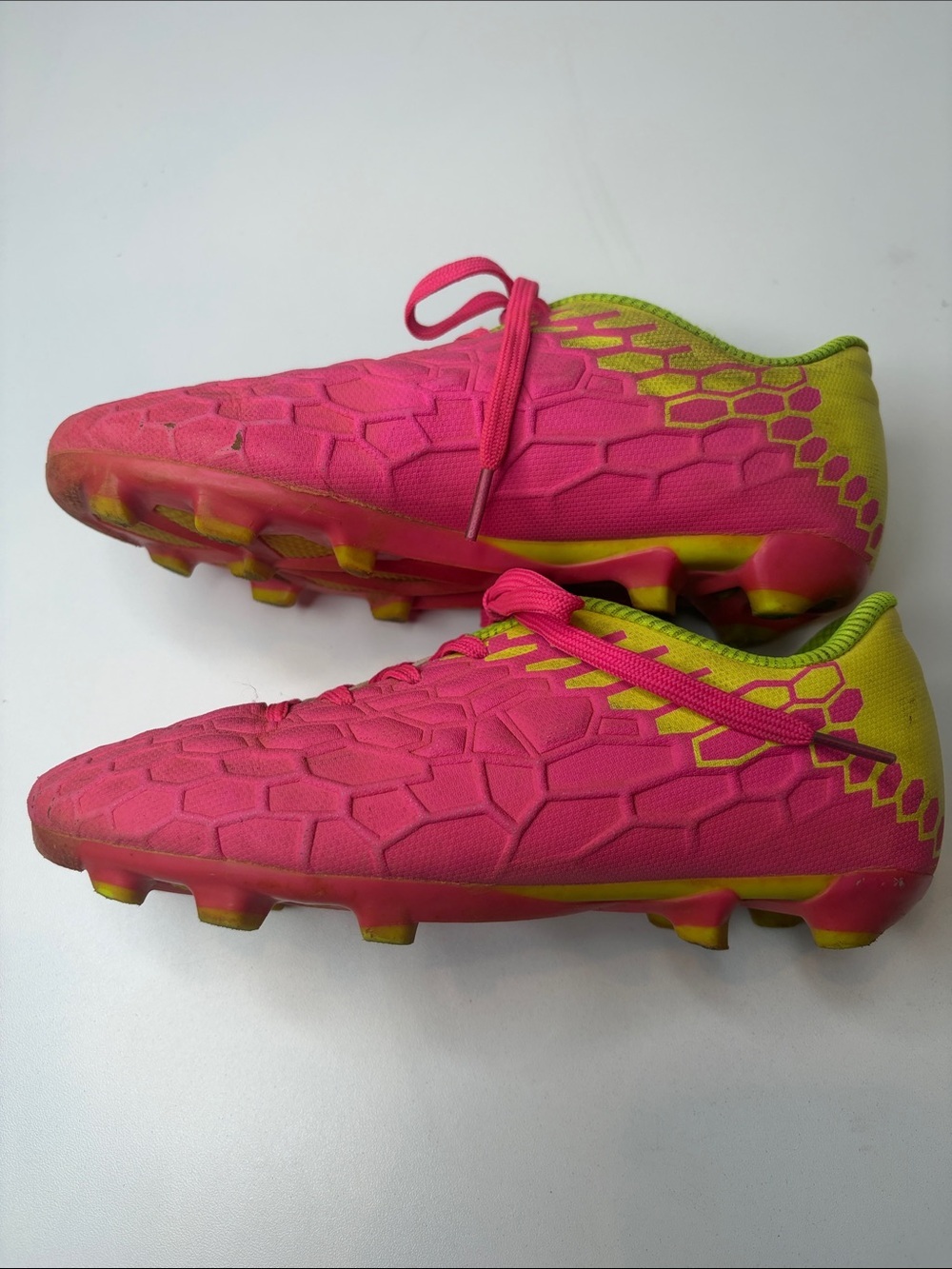 Bright Pink Athletic Cleats Shoes with Neon Yellow Back & Interior Kids size 2 - Picture 6 of 12